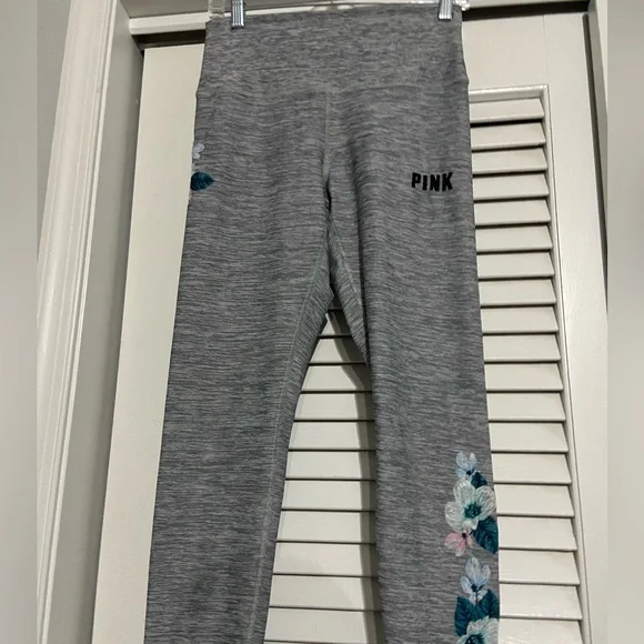Victoria's Secret PINK Ultimate Gray Leggings - Picture 4 of 8